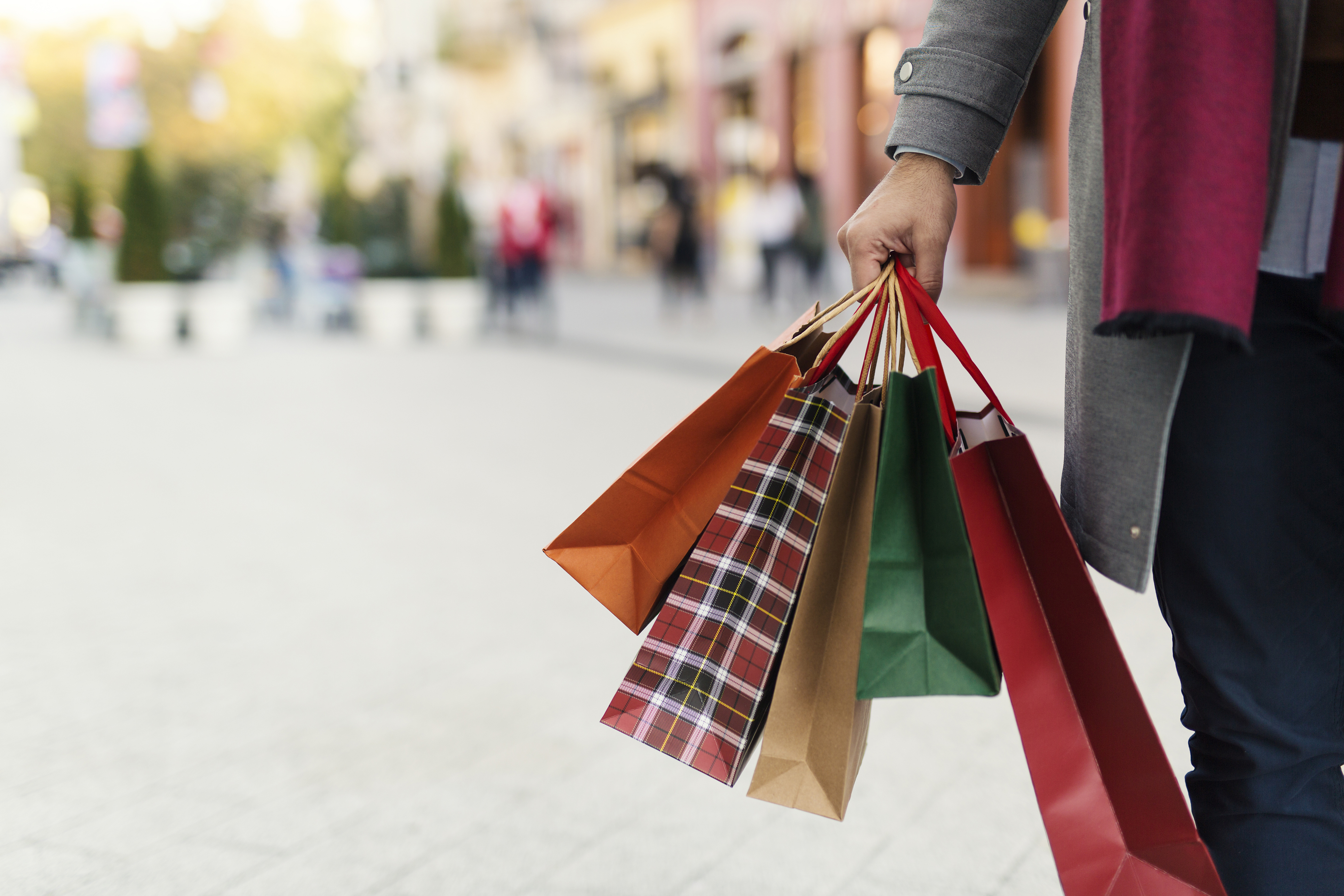 How retailers can avoid overselling and thrive this holiday season